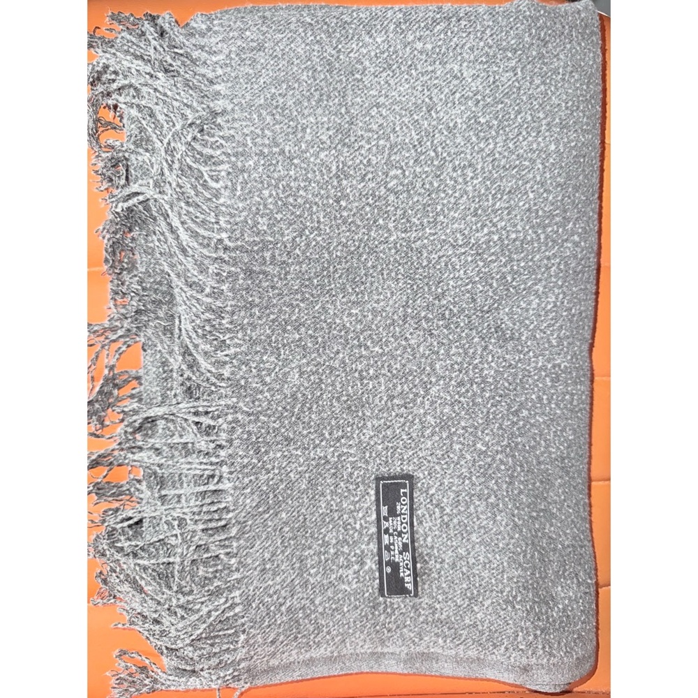 Cashmere & Wool Elegant Gray London Scarf